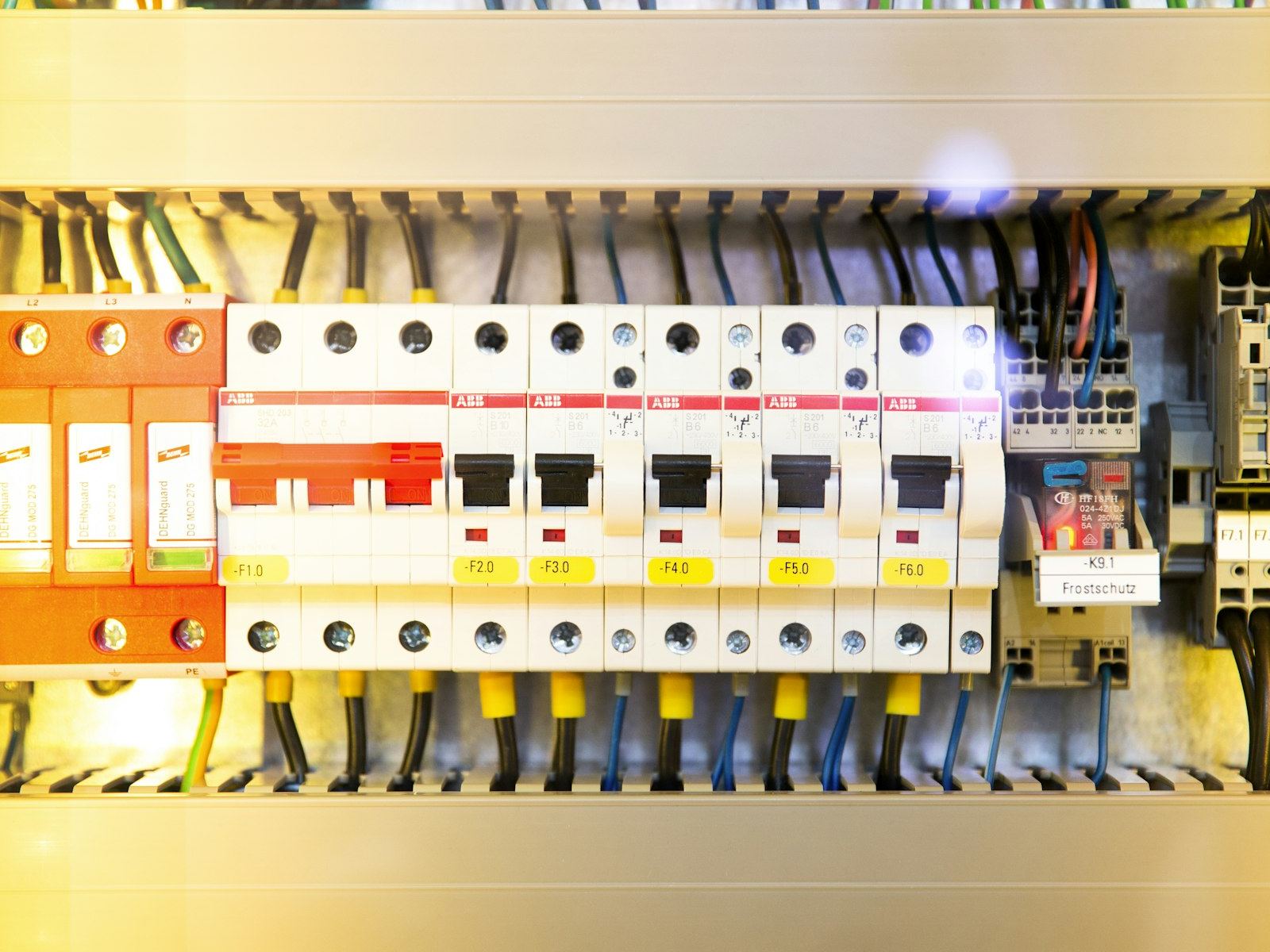 Armoire électrique d'un site industriel